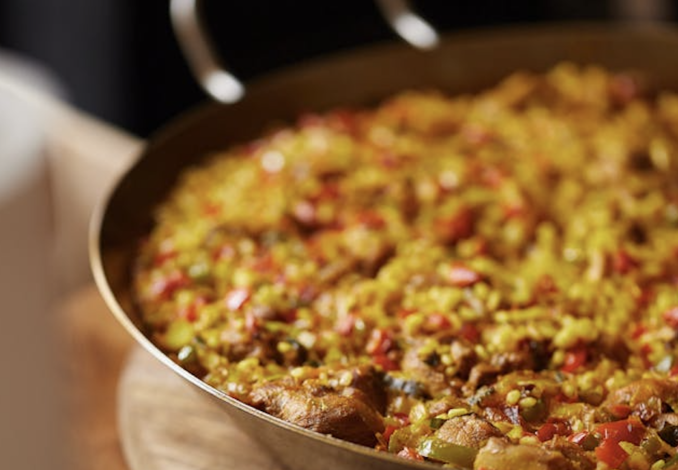 Paella con chorizo